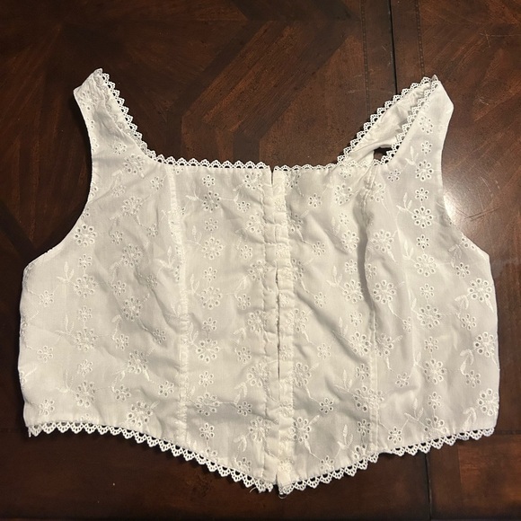 White corset from Shein - Picture 1 of 4